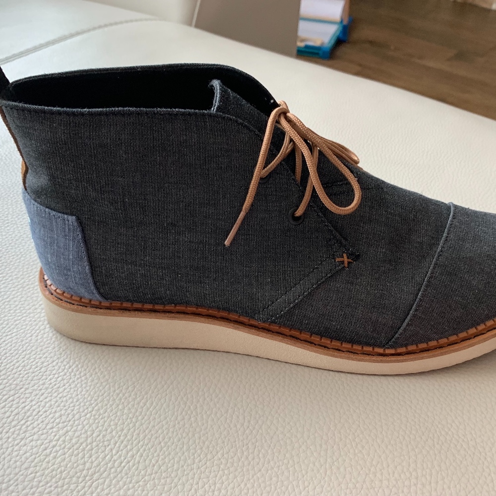 Mens Chukka boot by TOMS